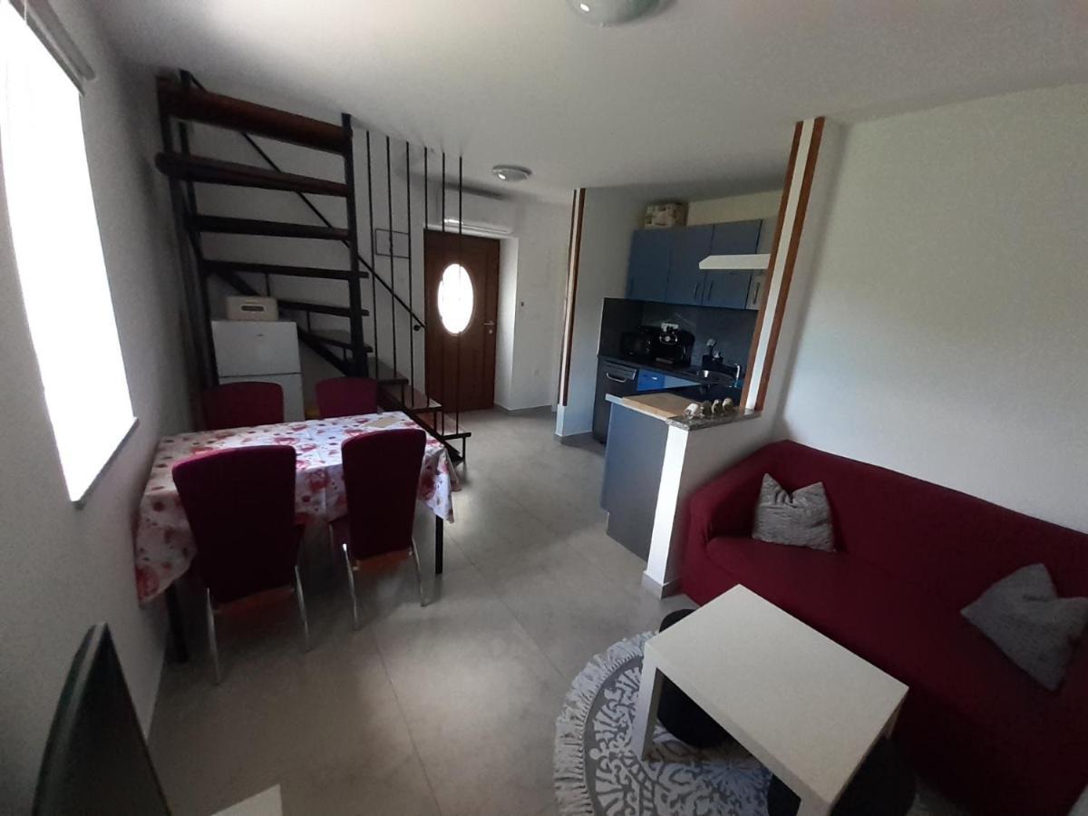 Apartman Sunset โพลมิน ภายนอก รูปภาพ
